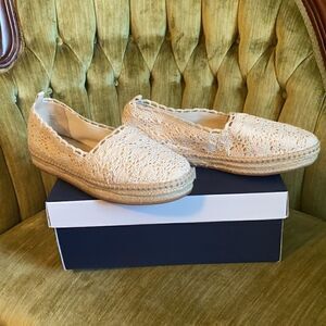Kaari Blue, Ivory slip on’s. Women’s 10.